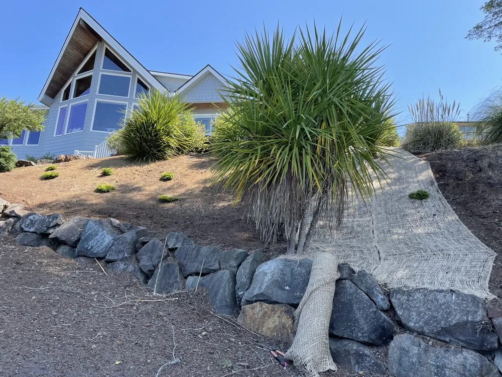 Top-rated yard cleanup service experts serving Lincoln City, OR - Merritt Lawncare