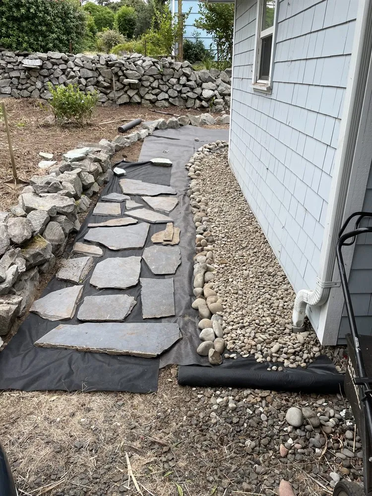 Custom garden landscaping experts serving Lincoln City, OR - Merritt Lawncare