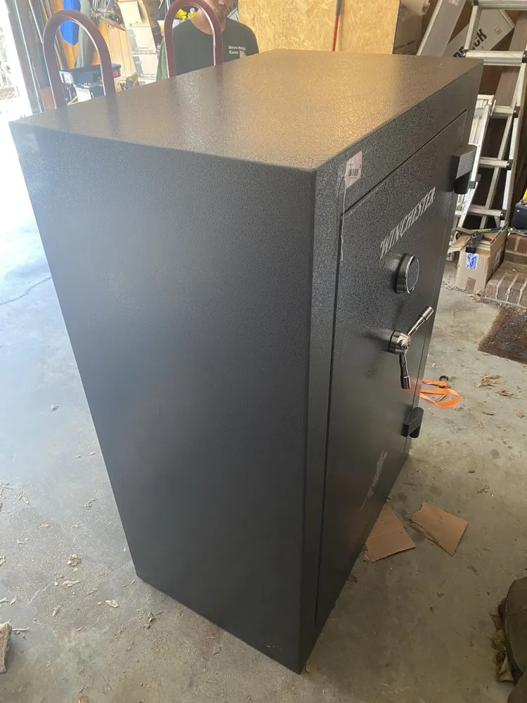 Reliable outdoor landscaping for year-round maintenance in Greenwood, SC by Merritt Moving