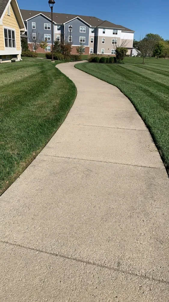Professional landscape installation experts serving Tiffin, OH - Mersch’s Mowing
