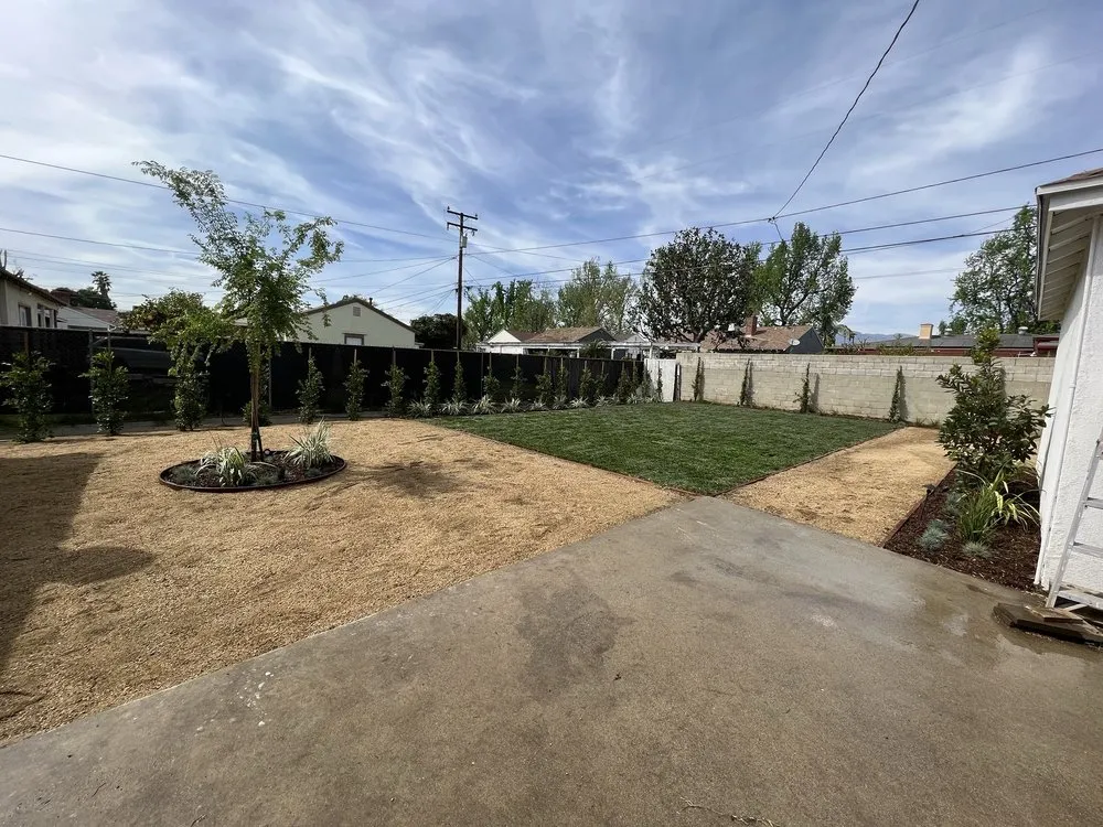 Custom garden landscaping in Santa Ana, CA by Mesa Verde Landscapes Inc