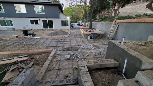 Mesquite Landscape & Hardscape Logo