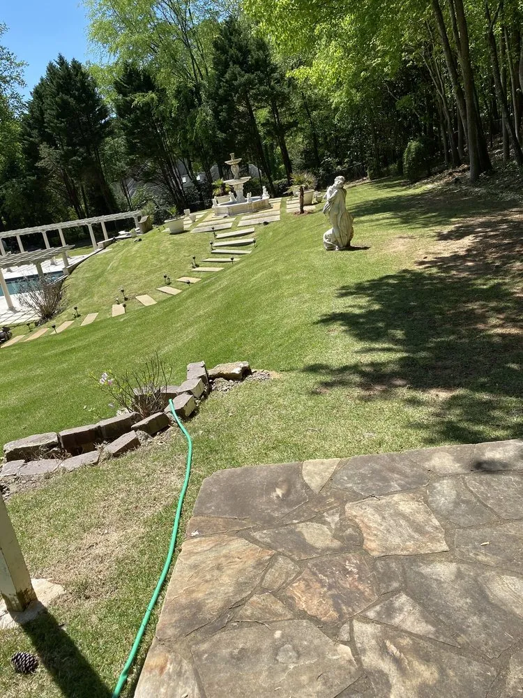 Local landscaping services experts serving Lilburn, GA - Mesquite Lawncare