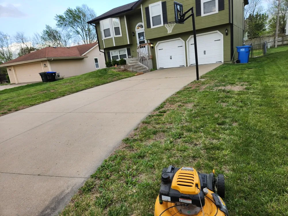 Top-rated landscaping services in Topeka, KS by Messi Mowers