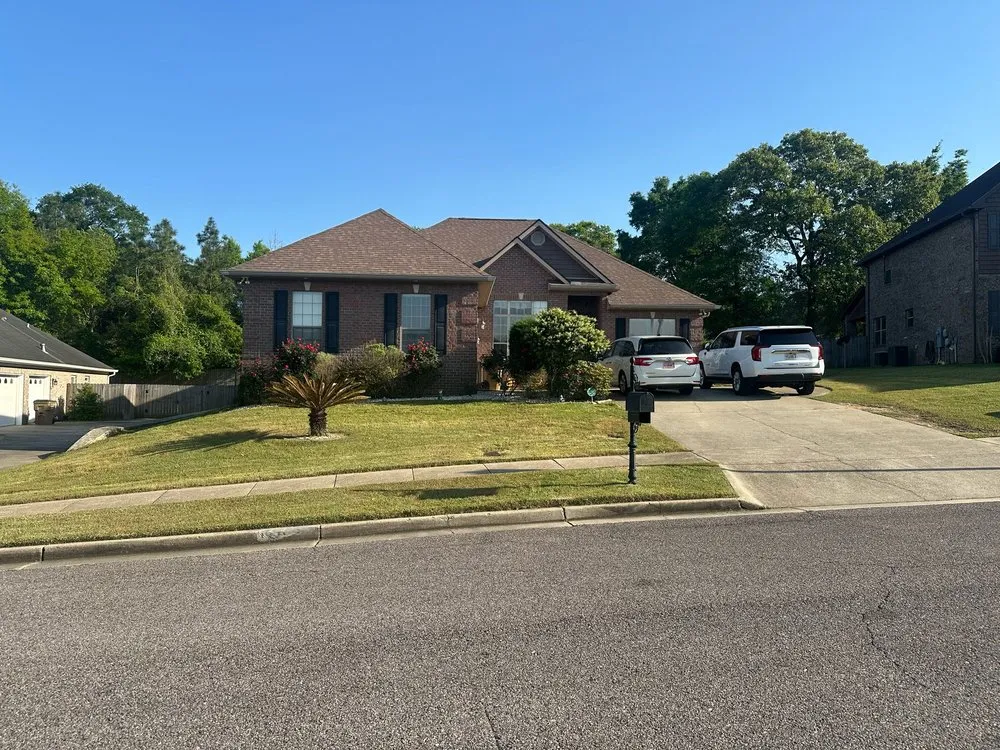 Reliable yard maintenance in Theodore, AL - Messiah land care service