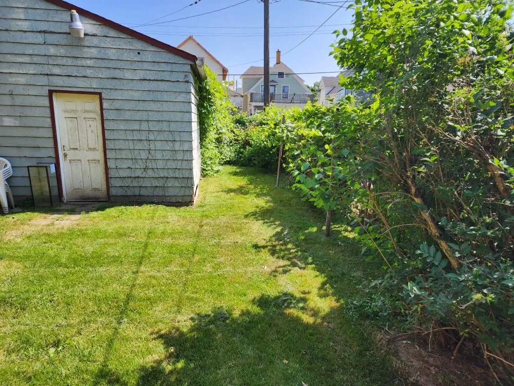 Trusted residential landscaping in Parma, OH - Messiah Services