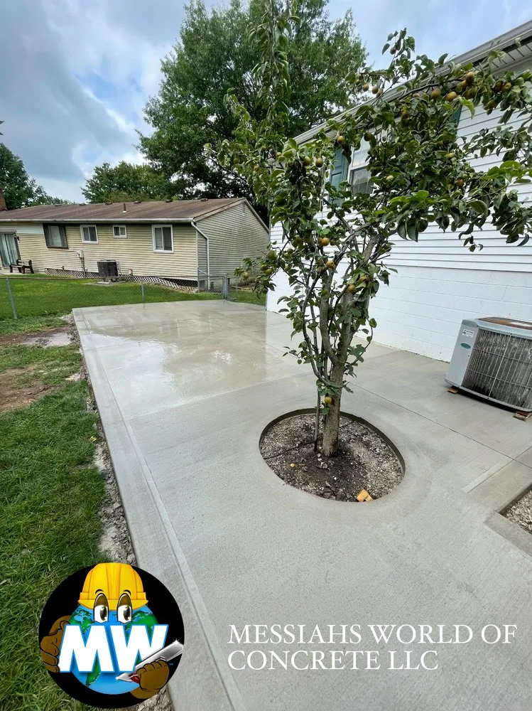 Top-rated lawn mowing service for residential properties across Columbus, OH - Messiahs World Of Concrete