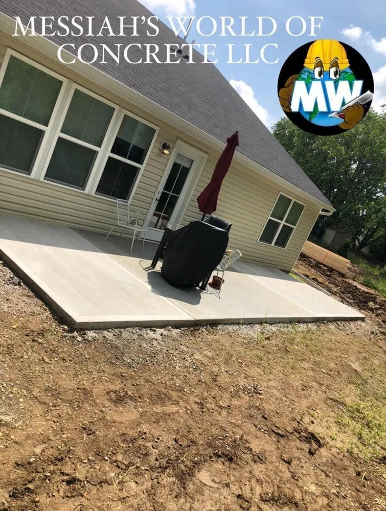 Affordable garden landscaping for year-round maintenance in Columbus, OH by Messiahs World Of Concrete