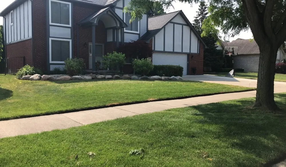 Affordable lawn care service in Roseville, MI - Meszaros’s Landscaping