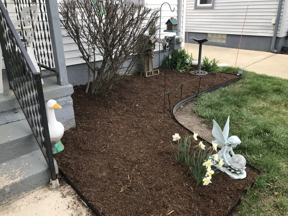 Professional outdoor landscaping experts serving Roseville, MI - Meszaros’s Landscaping