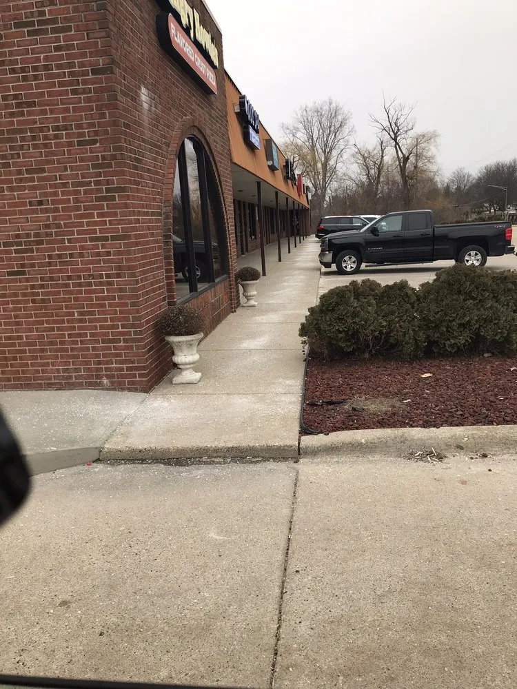 Custom residential landscaping near you in Roseville, MI by Meszaros’s Landscaping