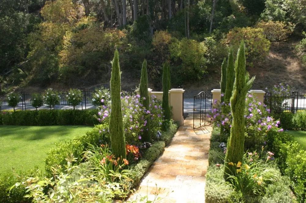 Expert landscape design experts serving Milbrae, CA - Metamorphosis Landscaping
