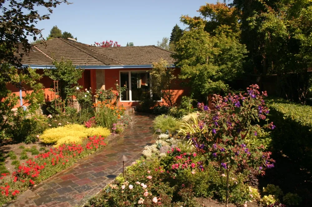 Trusted yard cleanup service in Milbrae, CA by Metamorphosis Landscaping