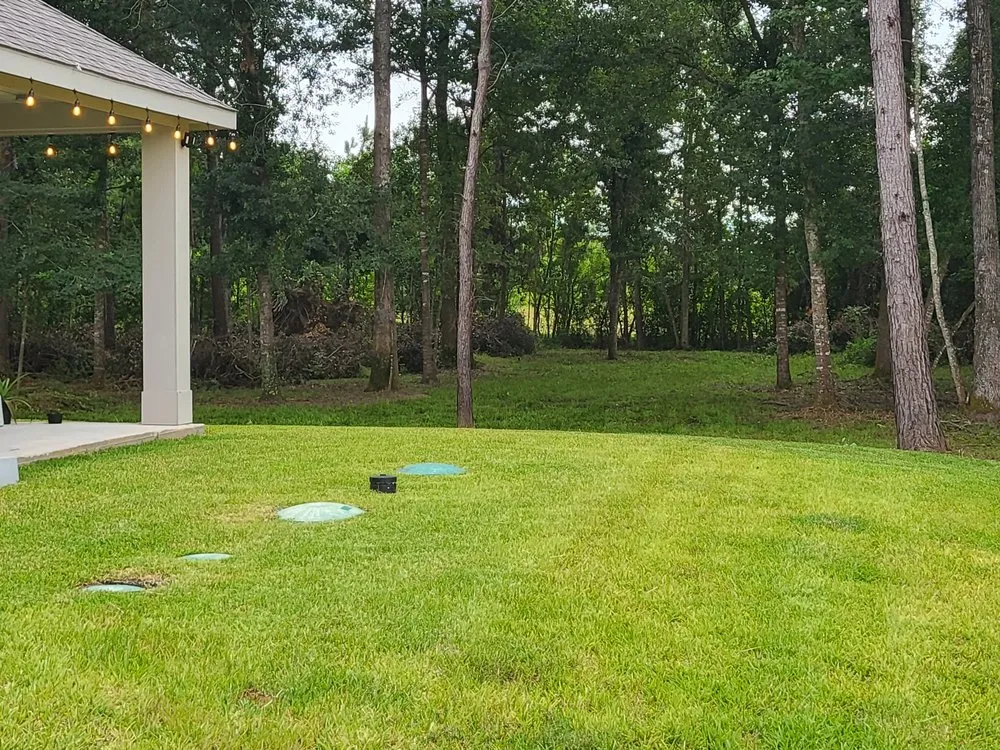 Reliable yard maintenance for beautiful yards in Cleveland, TX by Metaphor Landscaping