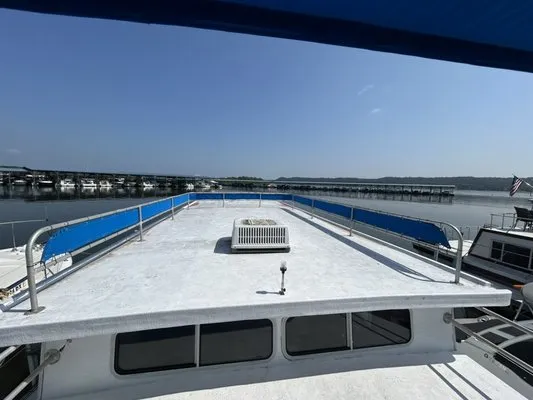 Metro Building Solutions Logo