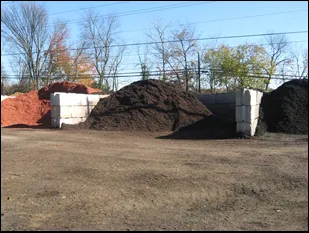 Top-rated lawn care service for beautiful yards in Clarksburg, MD by Metro Ground Covers