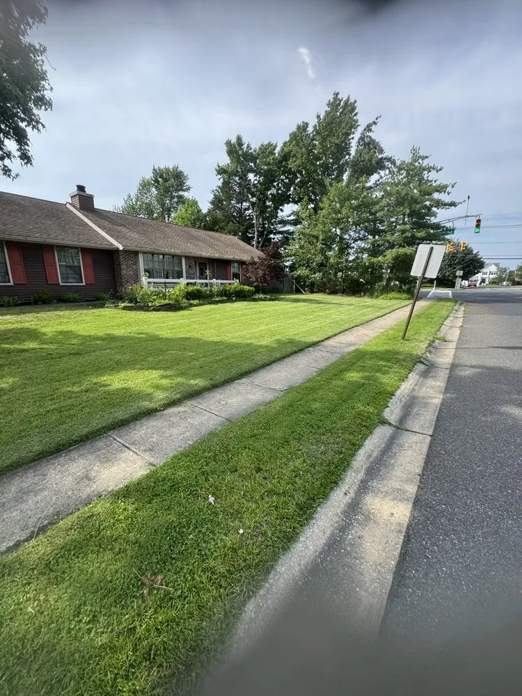 Reliable landscape design in Mount Laurel, NJ by Metro-Mowers