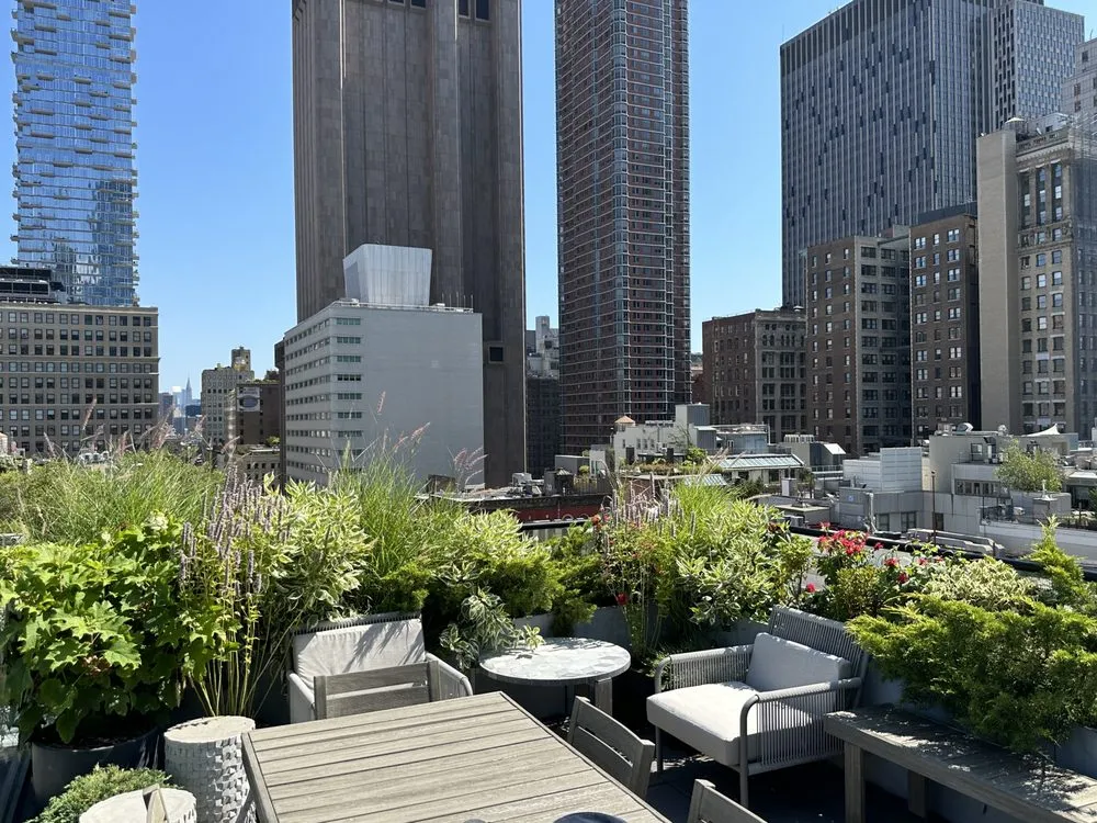 Top-rated yard maintenance in New York, NY - Metropolitan Garden Design