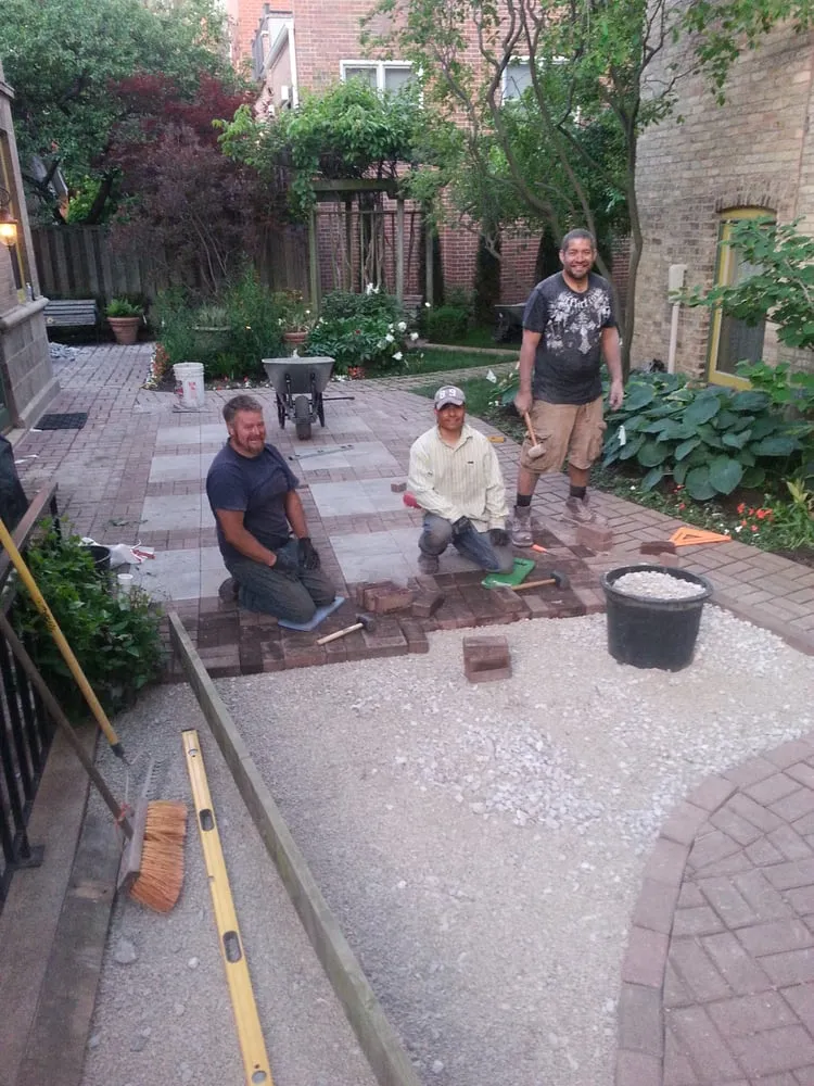 Expert residential landscaping for homes in Chicago, IL by MetroScapesChicago