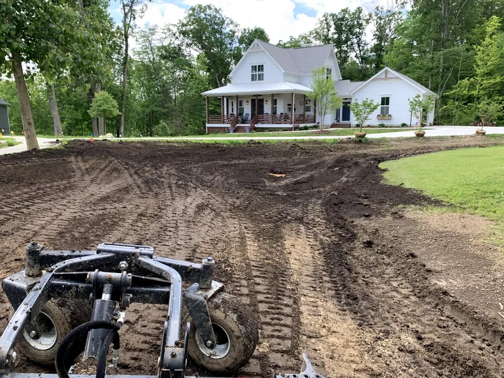 Custom lawn mowing service with custom design in Marysville, OH by Mets Contracting