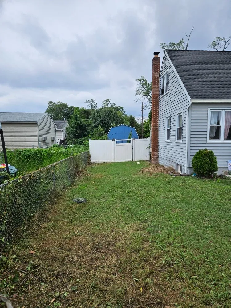 Reliable residential landscaping in Pasadena, MD by Metter Lawn And Landscaping