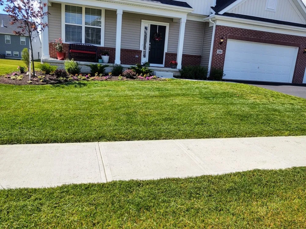 Top-rated lawn mowing service in Marysville, OH by Meyers Home & Garden