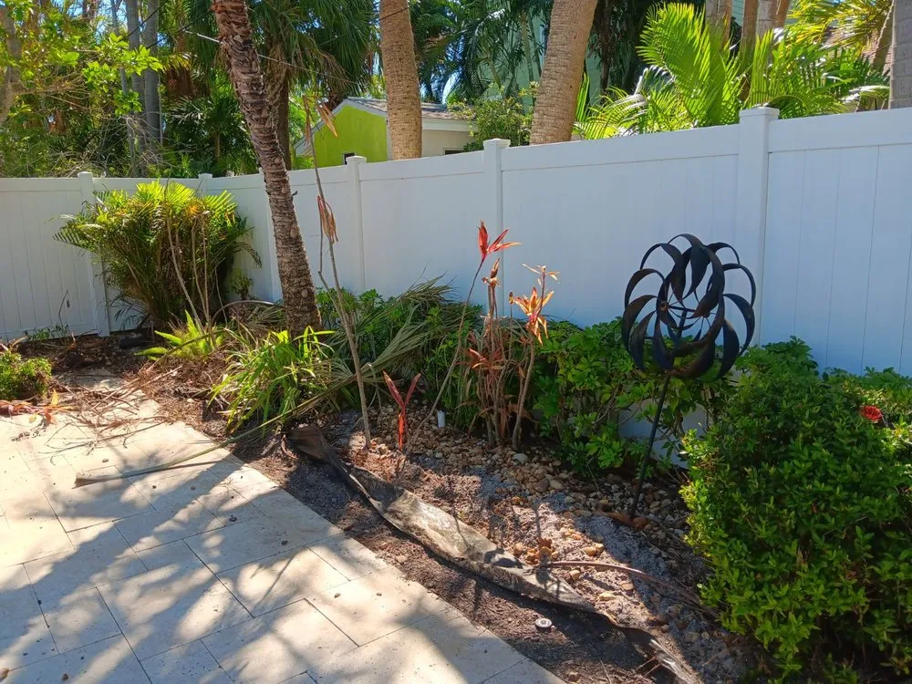 Trusted lawn mowing service experts serving Pinellas Paerk, FL - Meyer's Lawn Care