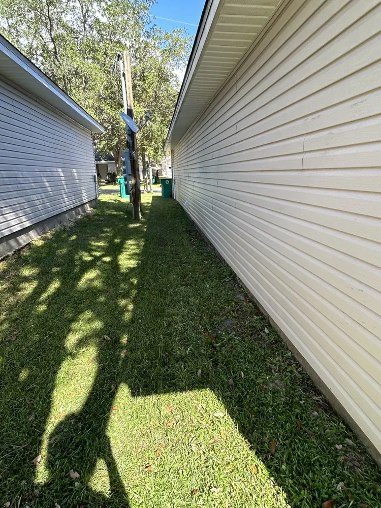 Affordable yard maintenance experts serving Fort Walton Beach, FL - Meyer’s Services