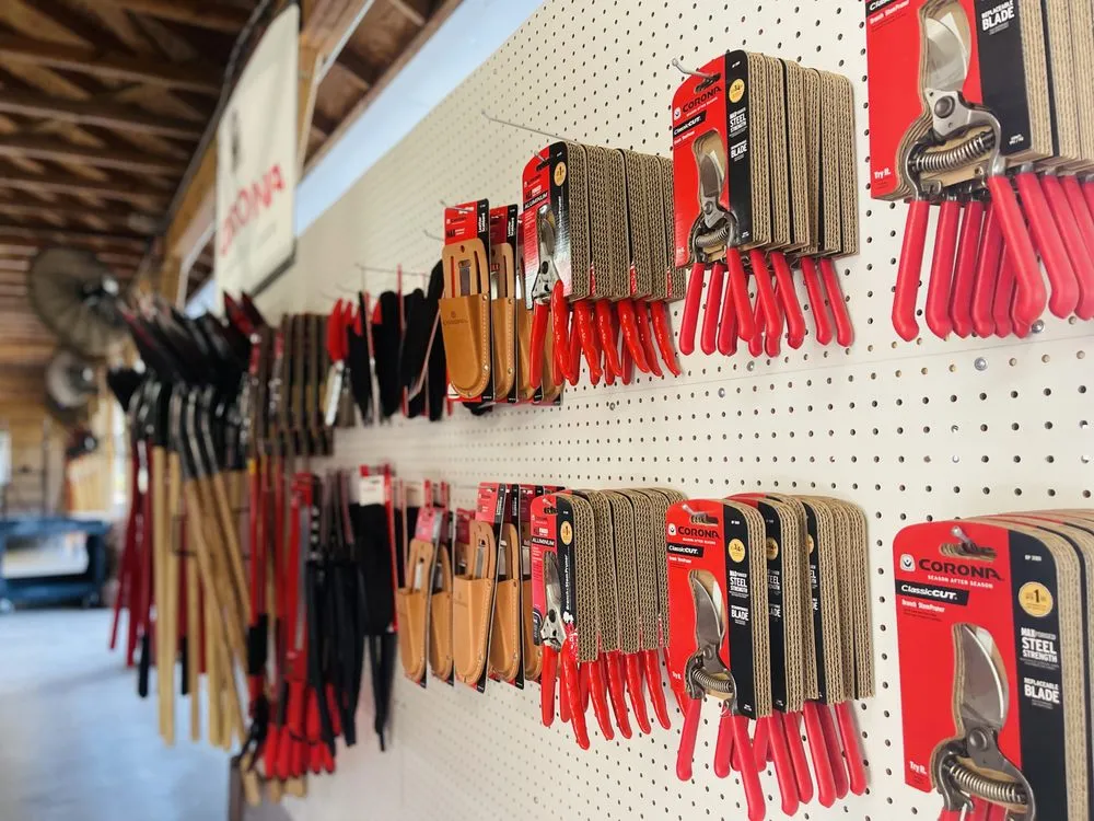 Top-rated garden landscaping experts serving West Palm Beach, FL - Meyer's Turf & Landscape Nursery