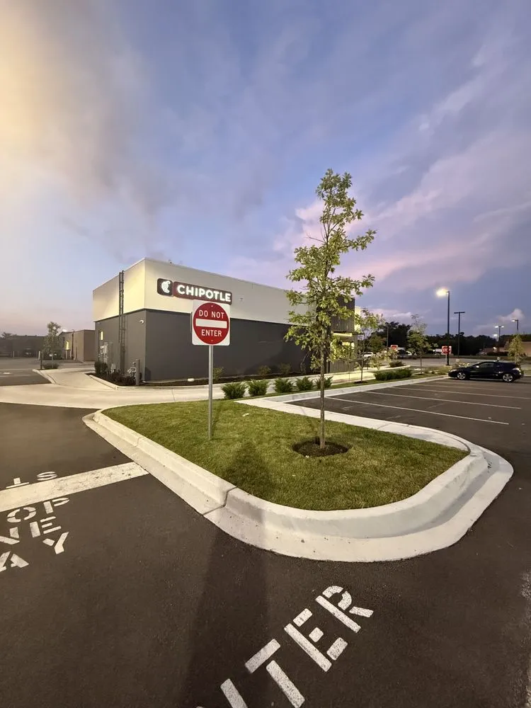 Reliable landscape design in Waukegan, IL by Meza Exterior Services