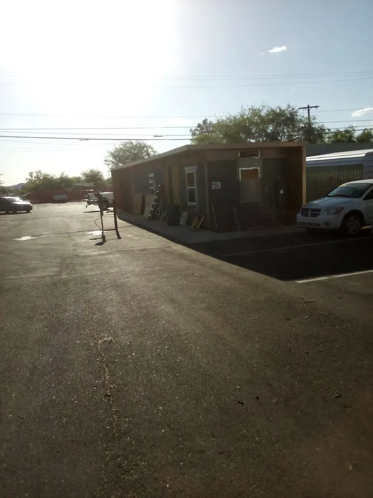 Expert yard cleanup service in Tucson, AZ - Mezquite Handyman Construction