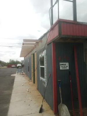 Mezquite Handyman Construction Logo