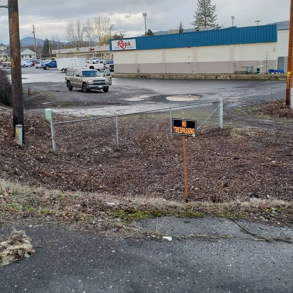 Reliable residential landscaping in Eagle Point, OR by MF Products & Services