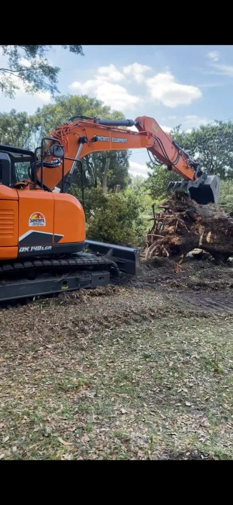 Custom yard maintenance in Haines City, FL by MF Service Group