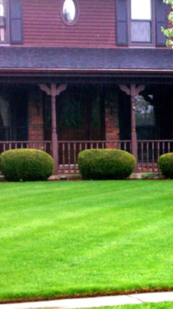 Expert yard maintenance for year-round maintenance in Old Tappan, NJ by MFP Landscaping