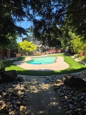 MG Green Landscape Logo