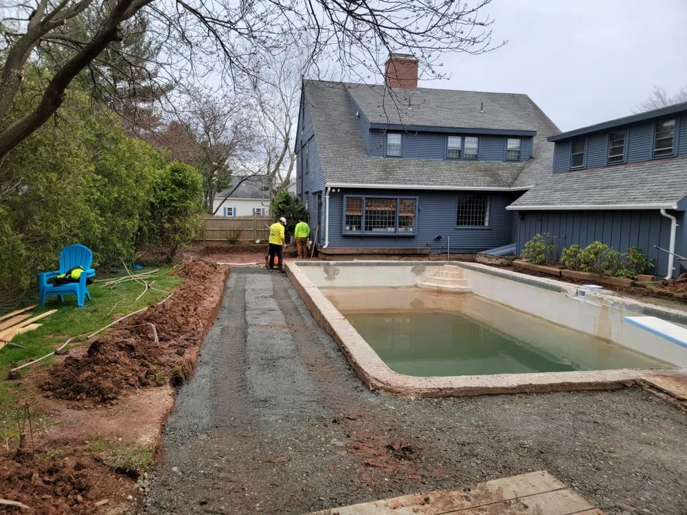 Professional yard maintenance in West Hartford, CT by M&G Landscaping, LLC