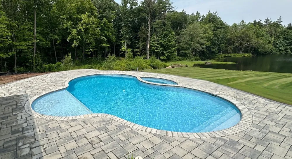 Top-rated yard cleanup service in West Hartford, CT - M&G Landscaping, LLC