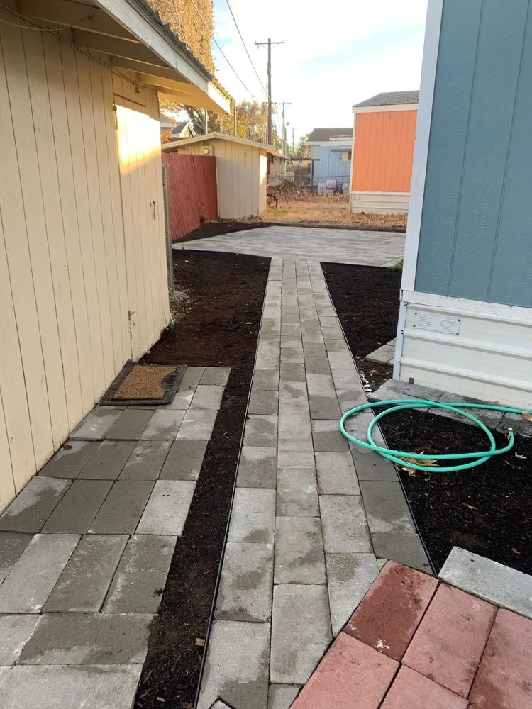 Affordable lawn care service in Seatac, WA - Mg Landscaping