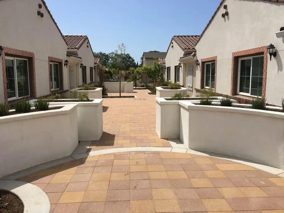 Trusted residential landscaping experts serving Los Angeles, CA - MG Lanscaping