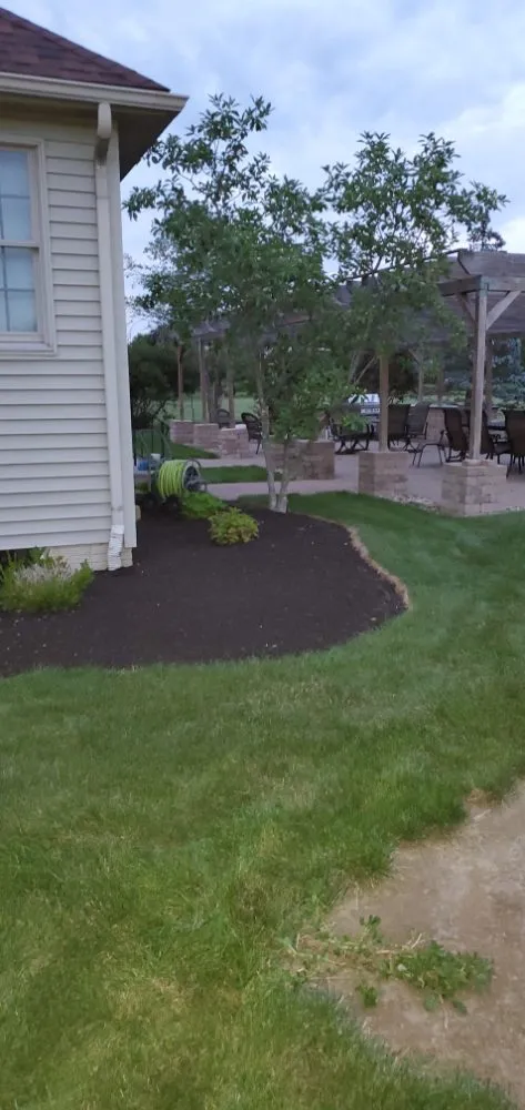 Top-rated residential landscaping in Elyria, OH by M&G Lawn Care & More