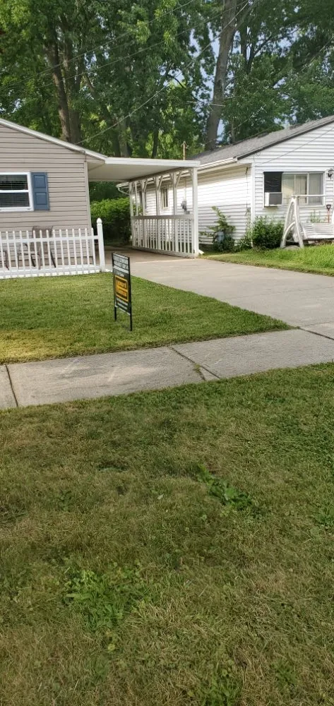 Reliable yard maintenance in Elyria, OH - M&G Lawn Care & More