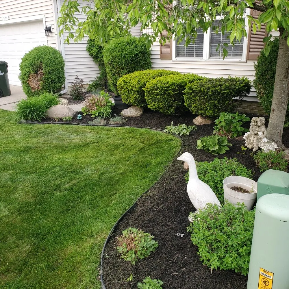 Custom residential landscaping experts serving Elyria, OH - M&G Lawn Care & More