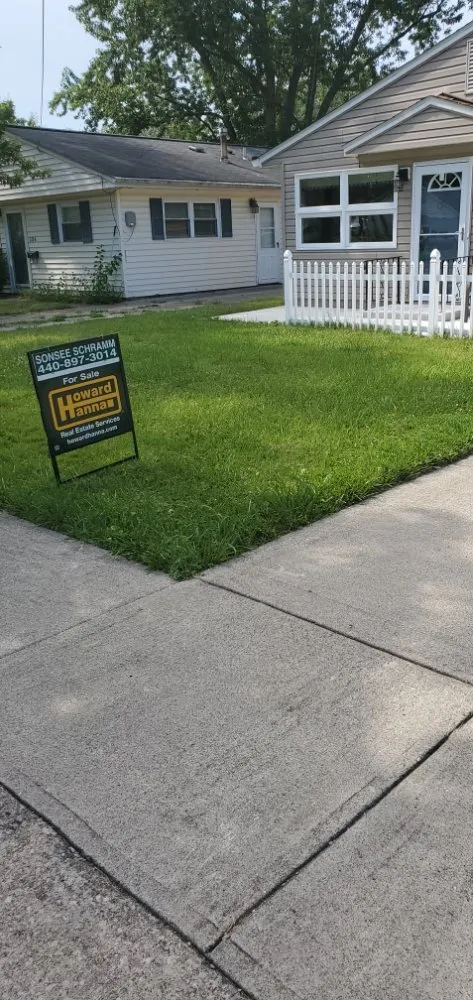 Local outdoor landscaping for homes in Elyria, OH by M&G Lawn Care & More