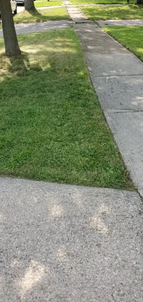 Custom garden landscaping experts serving Elyria, OH - M&G Lawn Care & More