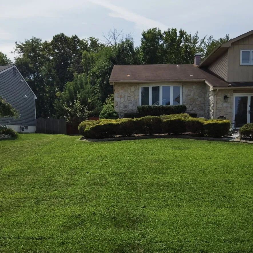 Custom garden landscaping for homes in Philadelphia, PA by MG Lawncare Services