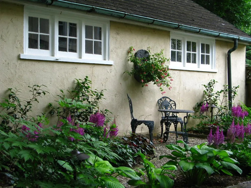 Reliable landscape design near you in Philadelphia, PA by MGH Gardens