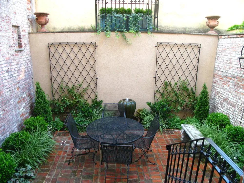 Professional lawn care service in Philadelphia, PA by MGH Gardens