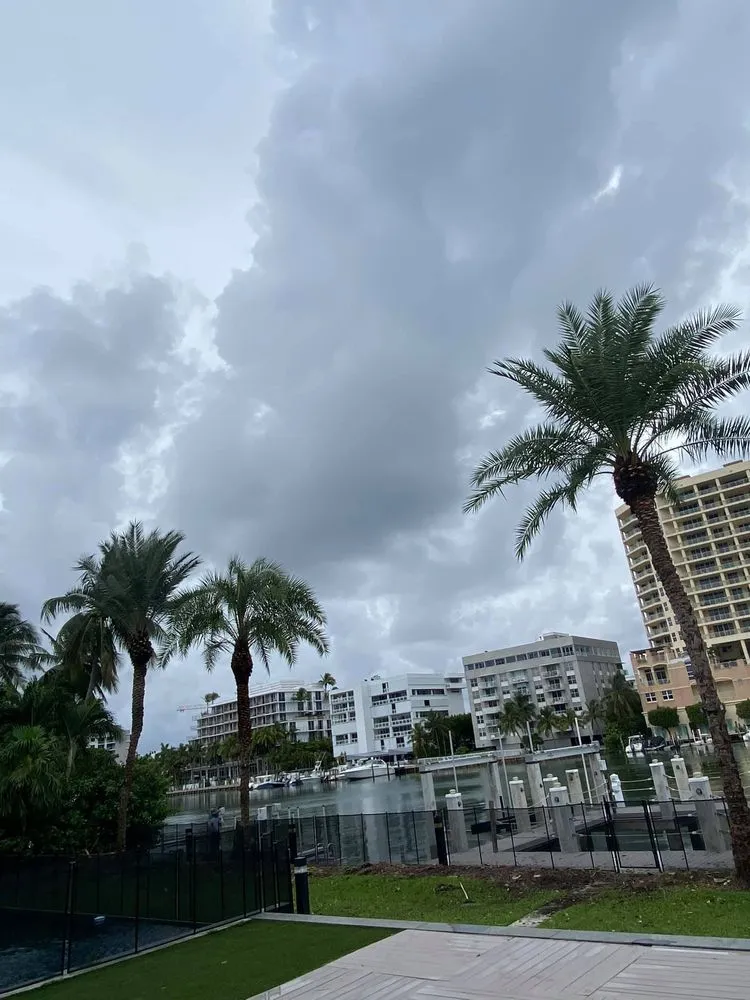 Custom yard cleanup service experts serving Lake Worth, FL - MGH Landscaping