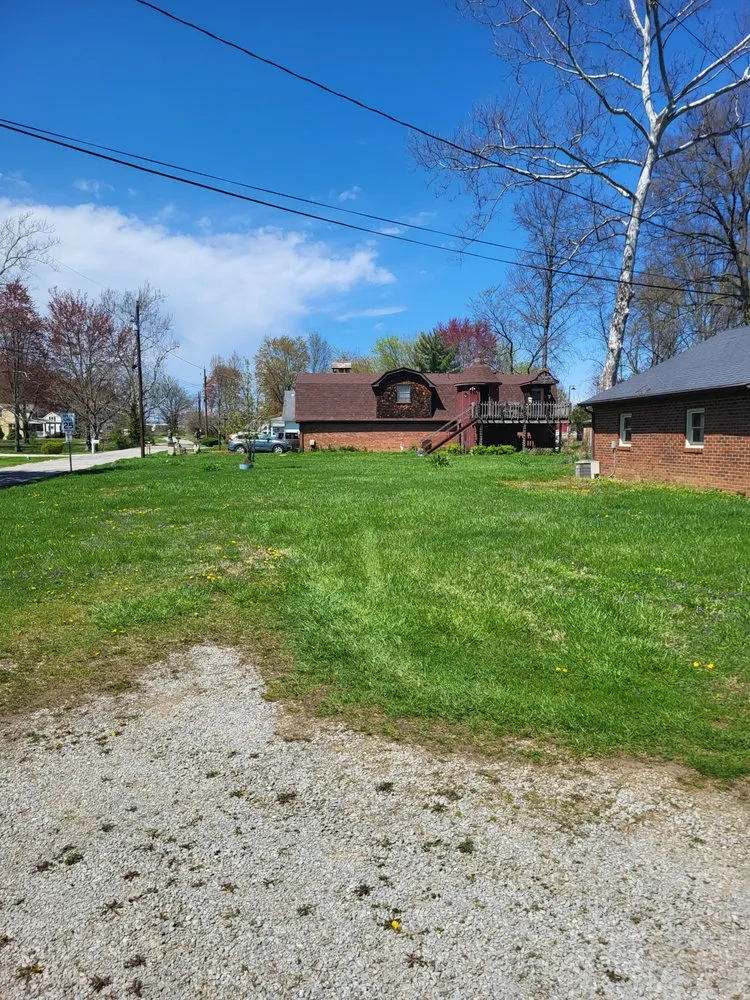 Professional lawn care service in Cincinnati, OH - MGK Lawn Care Services